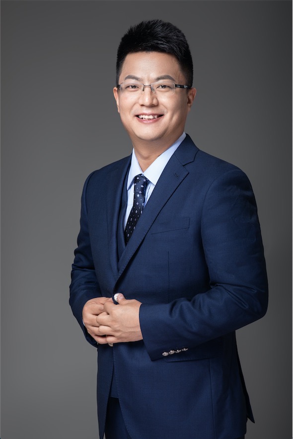 计算机犯罪，有期徒刑五年改判缓刑
